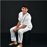 Soy un estudiante que actualmente cursa tercero de carrera de educación primaria